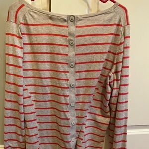 Long-sleeve women’s blouse!